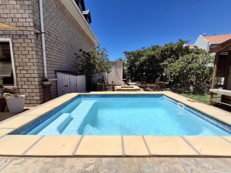 5 Bedroom Property for Sale in Britannia Bay Western Cape
